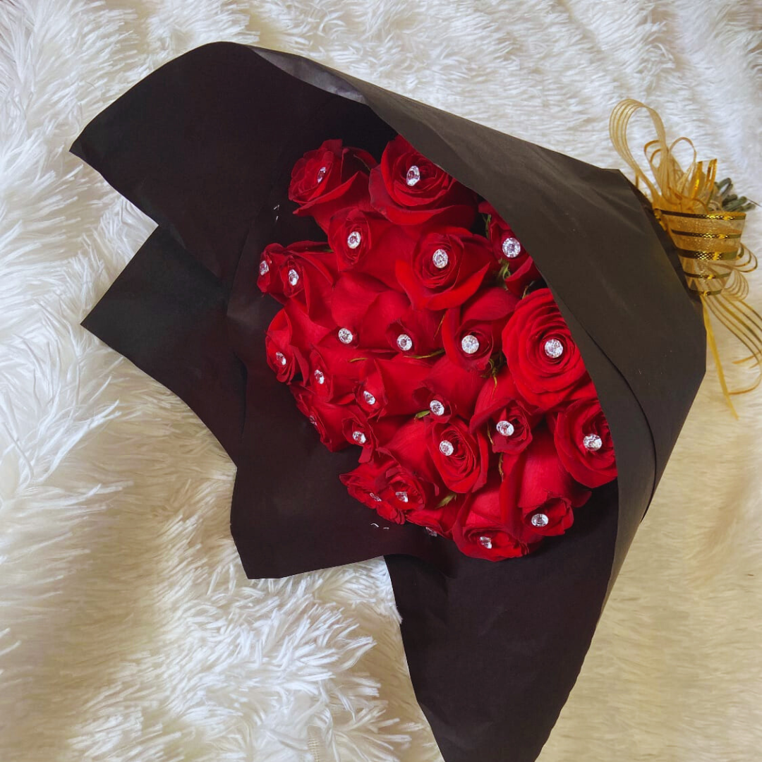 Mini Bouquet 24 Roses Flower with Pearls