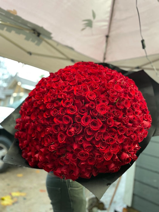 400 Roses Flower Buchon Bouquet In Houston and Dallas