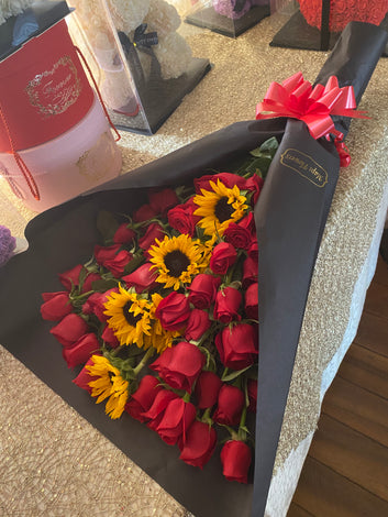 Roses and sunflowers 🌹🌻