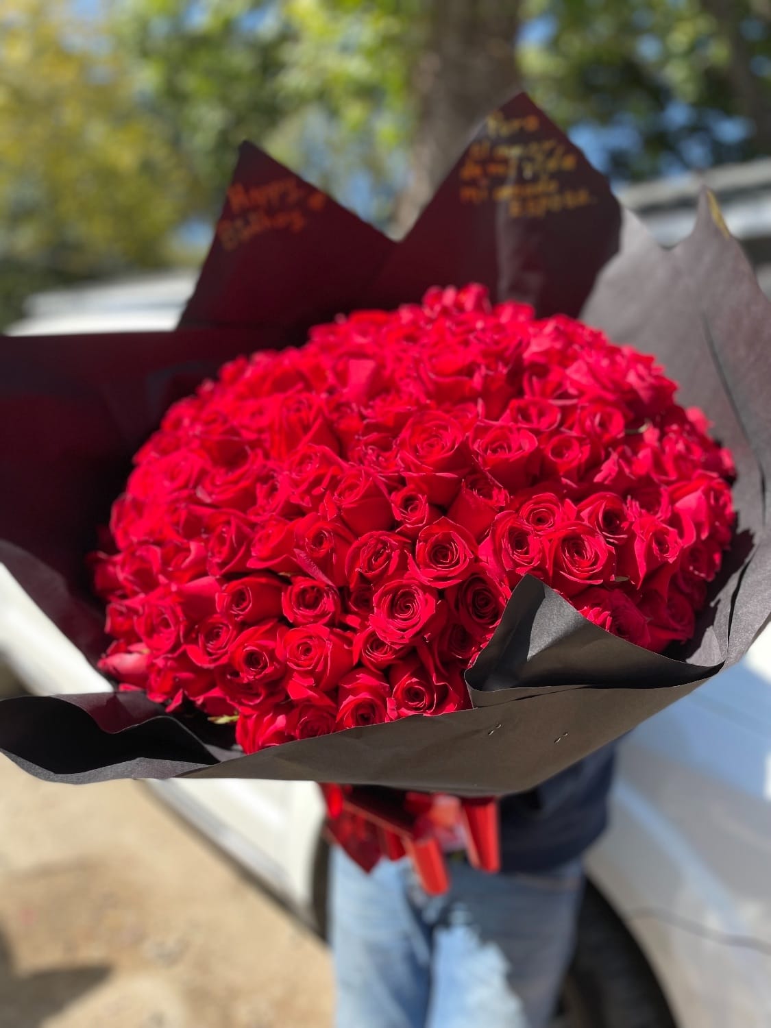 200 Roses Flower Buchon Bouquet In Houston and Dallas | Maps Flowers