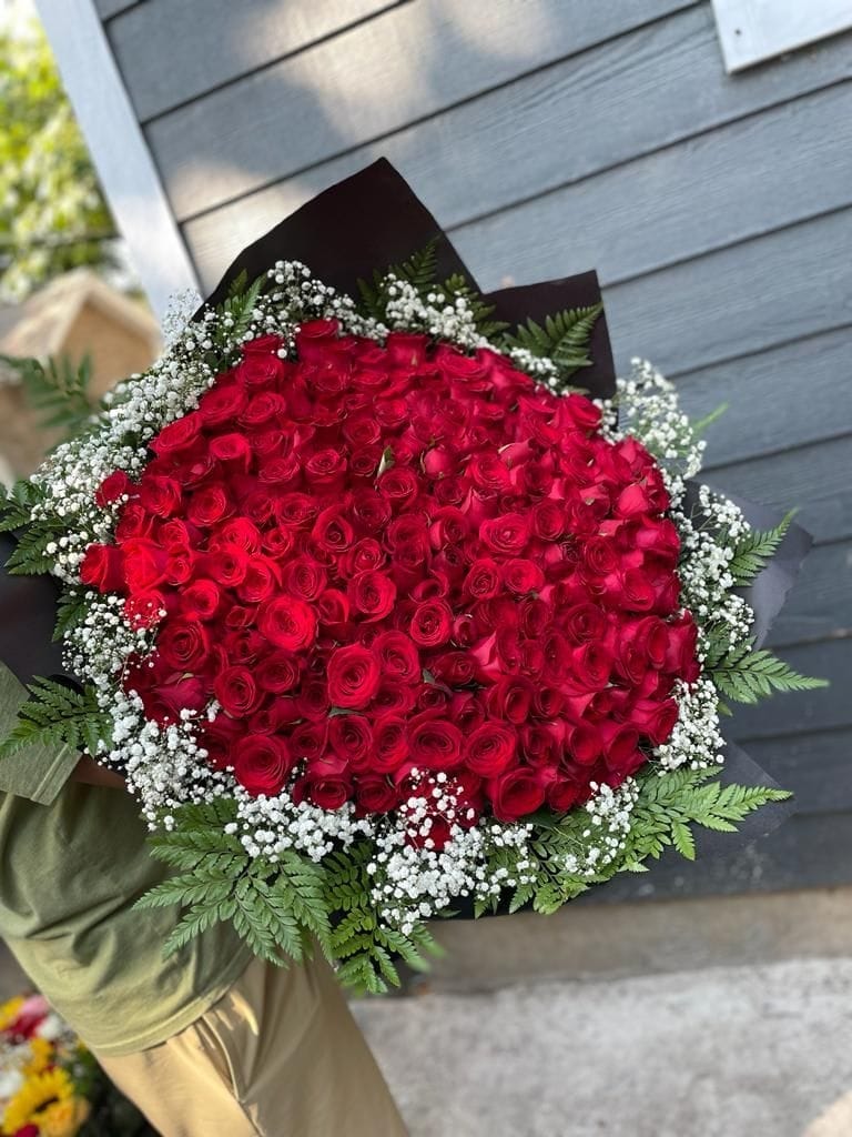 200 Roses Flower Buchon Bouquet In Houston and Dallas