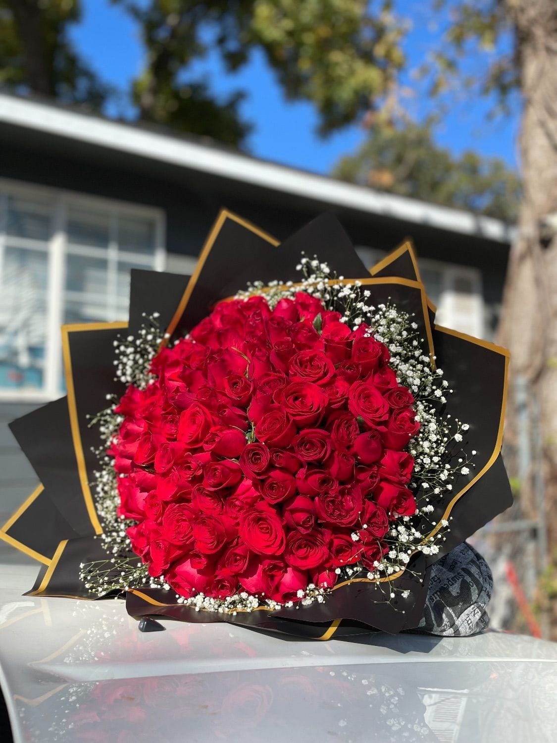100 Roses Flower Buchon Bouquet 