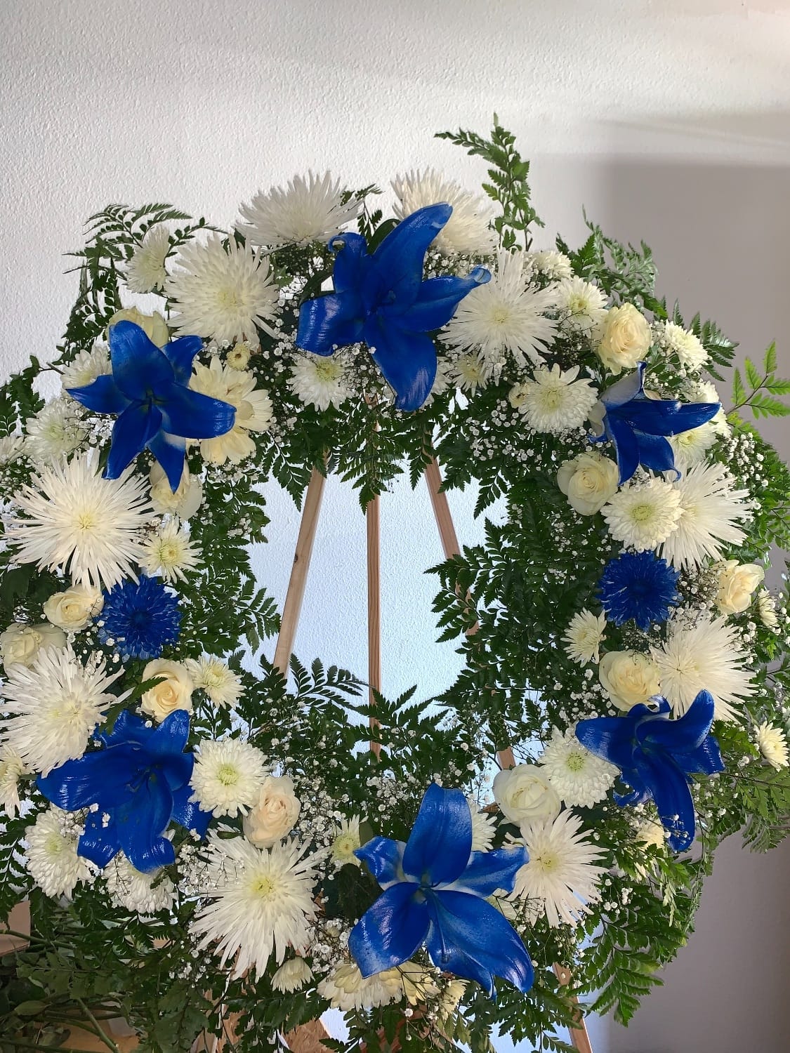 funeral wreath  🕊️✝️