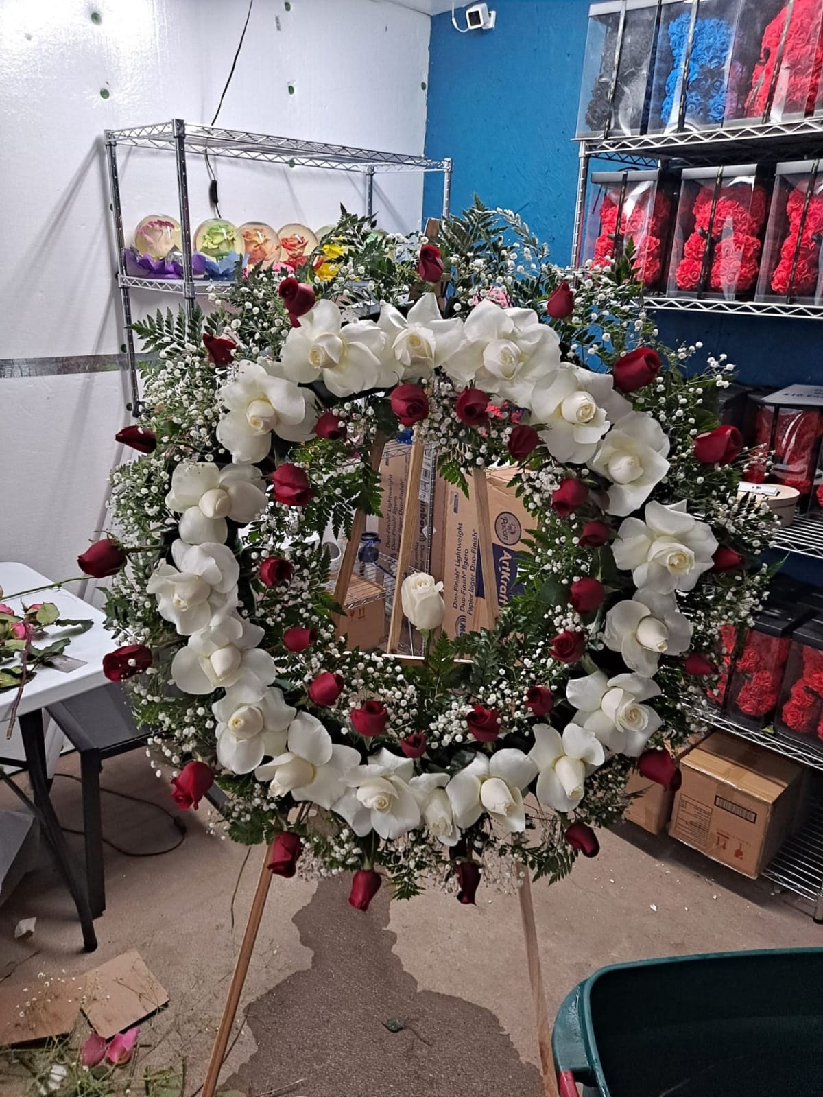 funeral wreath  🕊️✝️