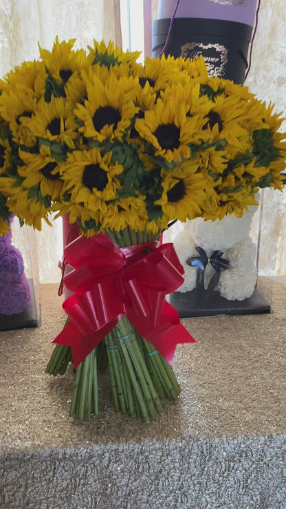50 Sunflowers Buchon Bouquet