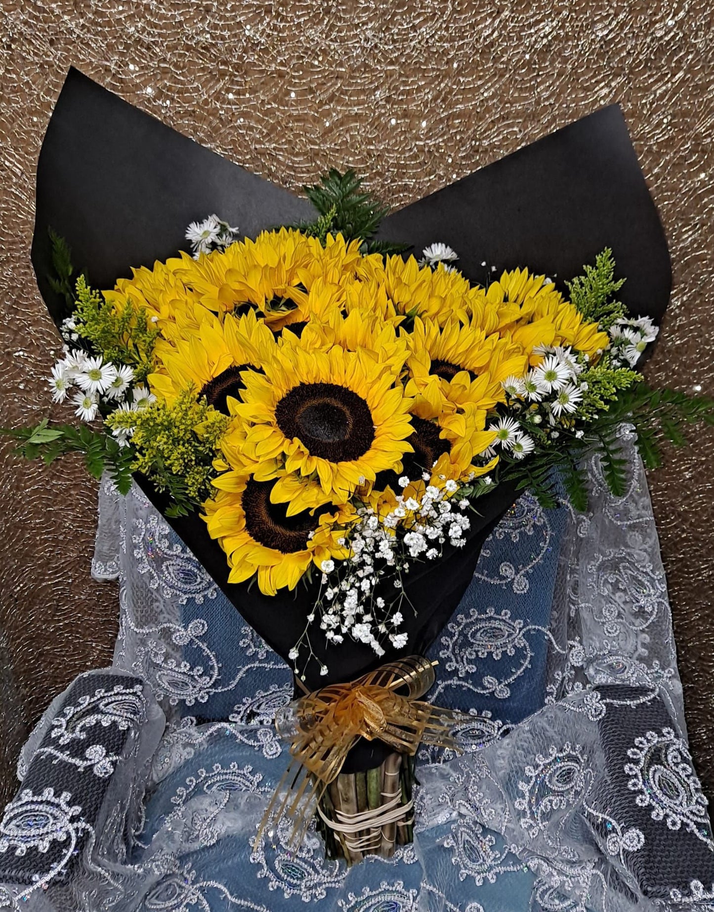 Medium Bouquet 24 Sunflowers Buchon 
