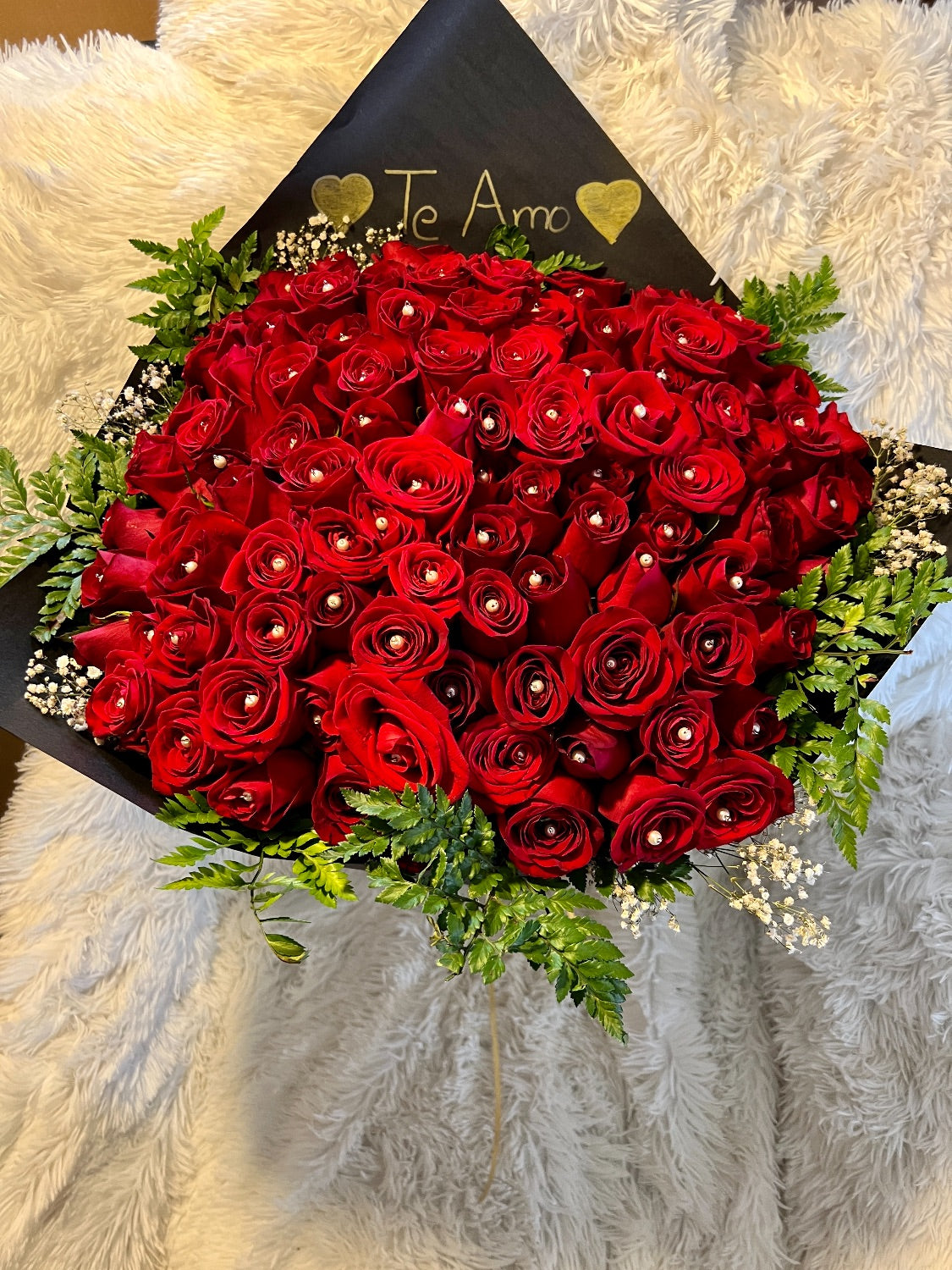 100 Roses Flower Bouquet with Pearls | Maps Flowers