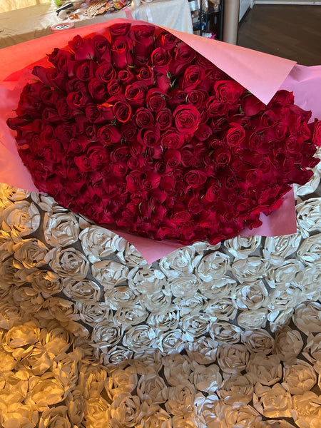 Buchon bouquet of 200 roses 🌹🌹😍